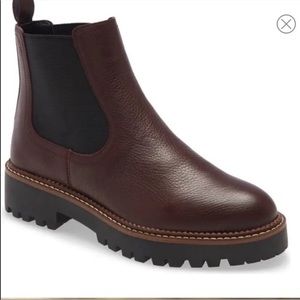 Caslon Miller chelsea boots size 7.5 pull on style waterproof